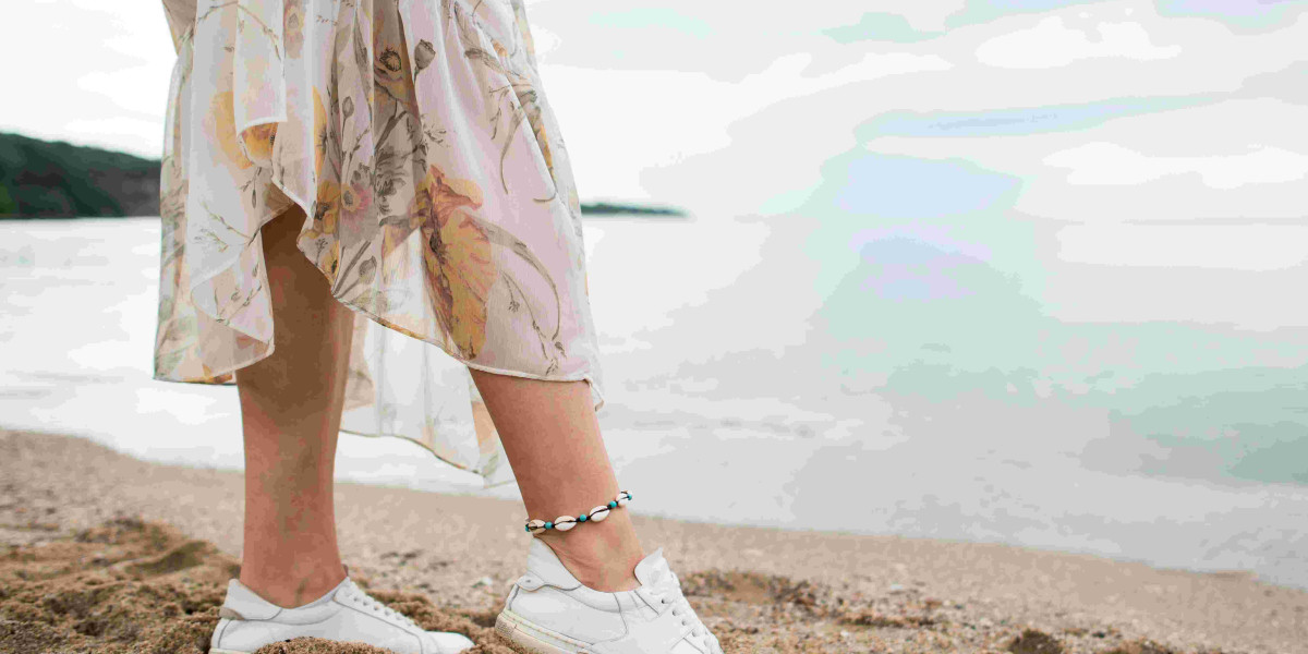 Classic Gold Anklets for Women with Polished Traditional Finish